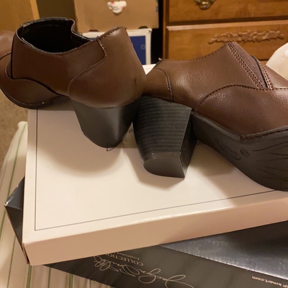 Jaclyn Smith Shoes New Chocolate Brown Ankle Boots Poshmark